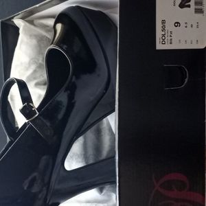 Pleaser shoes Dolly black patent leather, size 9.